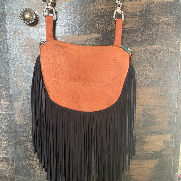 Bag is 8in wide and 6in tall - Picture 4 of 5